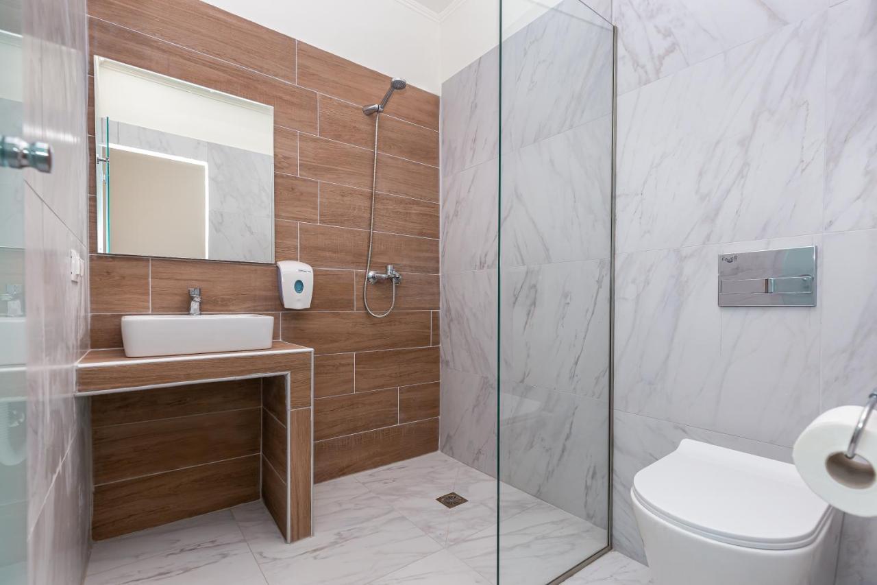 Aqua Luxury Suites By Estia Roda  Ngoại thất bức ảnh